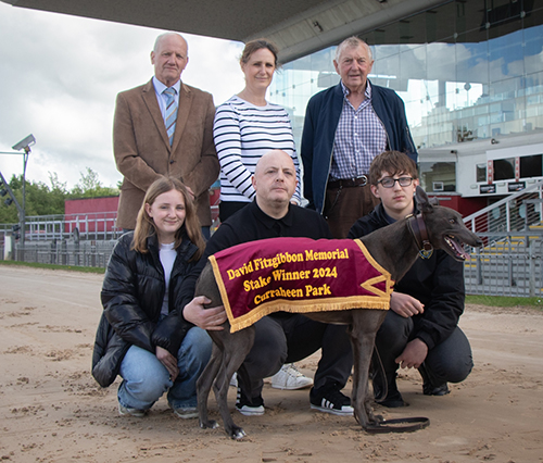 Pictured at the launch of the David Fitzgibbon Memorial Stake Winner 2024 at Curraheen Park, Matthew Angland, Claire Fitzgibbon, Jonathan Fitzgibbon, Grace Fitzgibbon, Gene Fitzgibbon And Eoghan Fitzgibbon. Photo: Kate Sampson. 